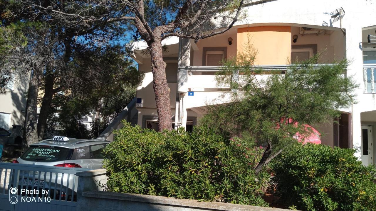 Apartman Nardi Vir Exterior foto